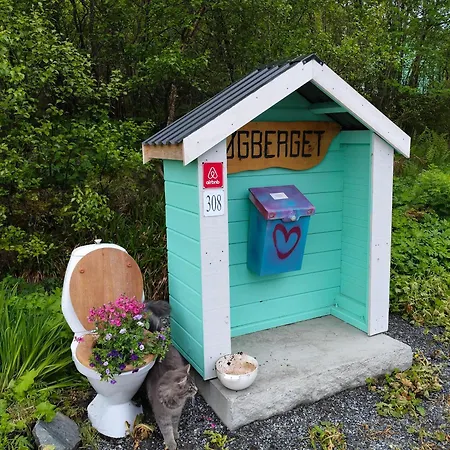 Homestay Hogberget Loft With 3 Bedrooms And Private Bathroom *